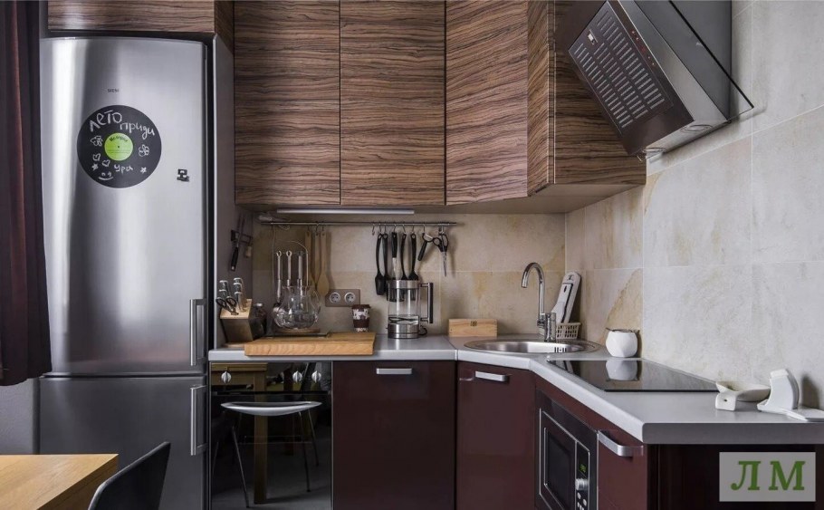 Маленькая угловая кухня в интерьере