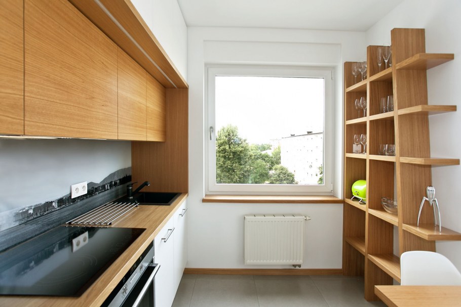 Кухня вдоль стены