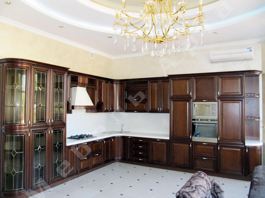 Кухня гарнитур 4 метра классика с горкой