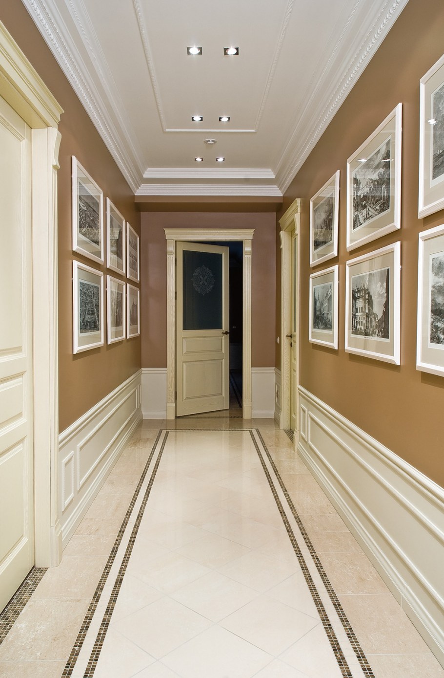 Молдинги в интерьере