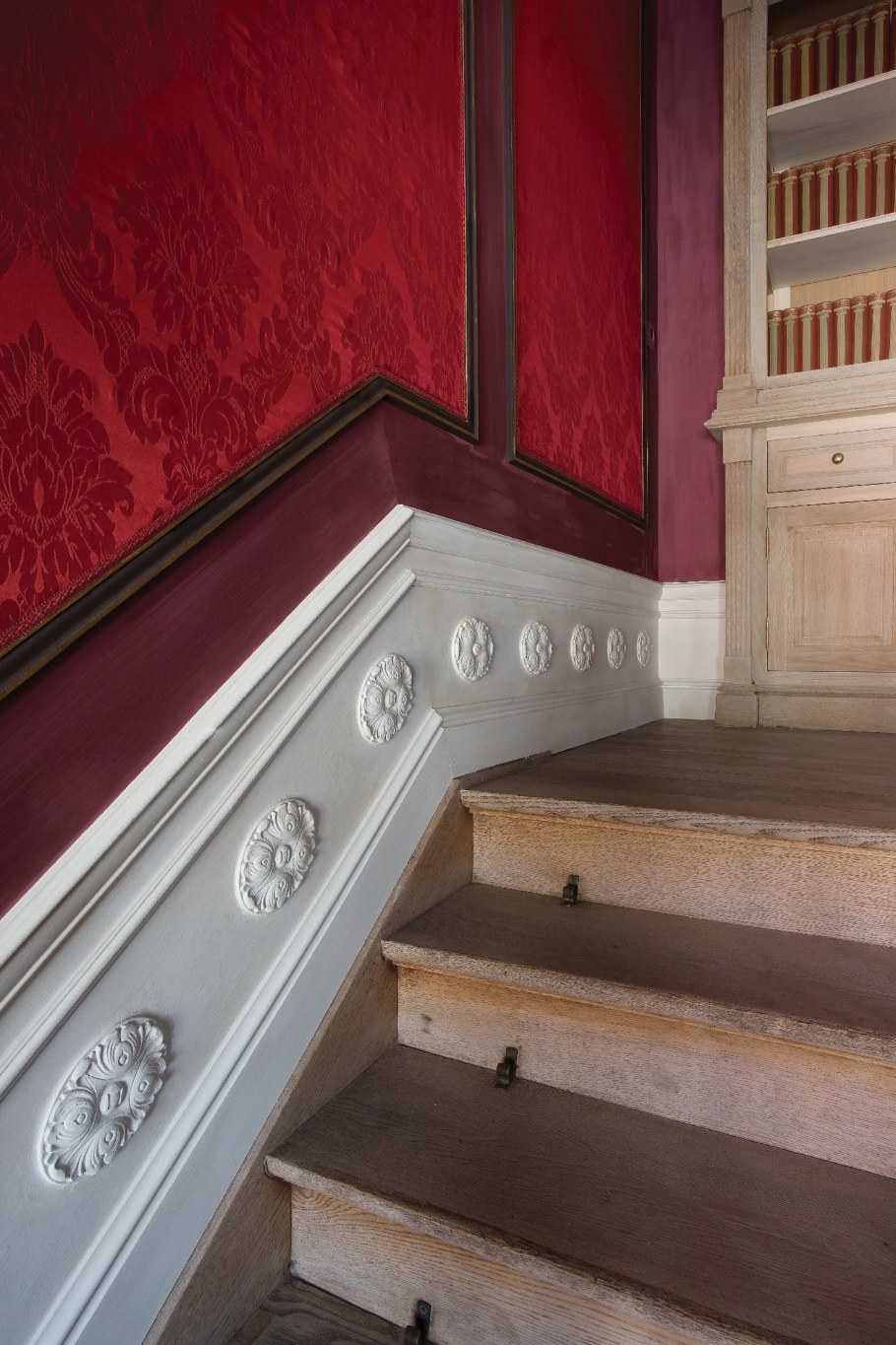 Двойная рамка из молдингов