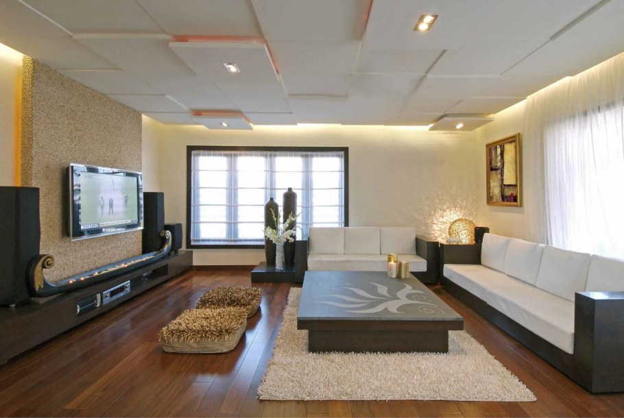 Гостиная длинная стена