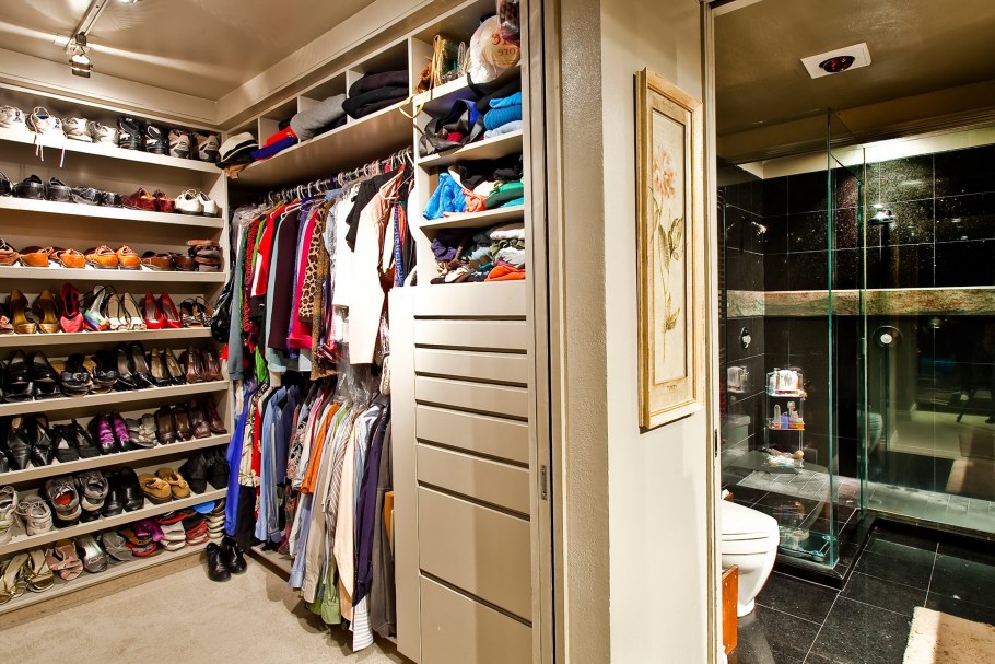 Маленькие гардеробные комнаты