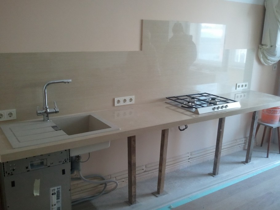 Столешница из керамогранитной плитки