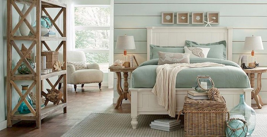 Книжный шкаф в средиземноморском стиле