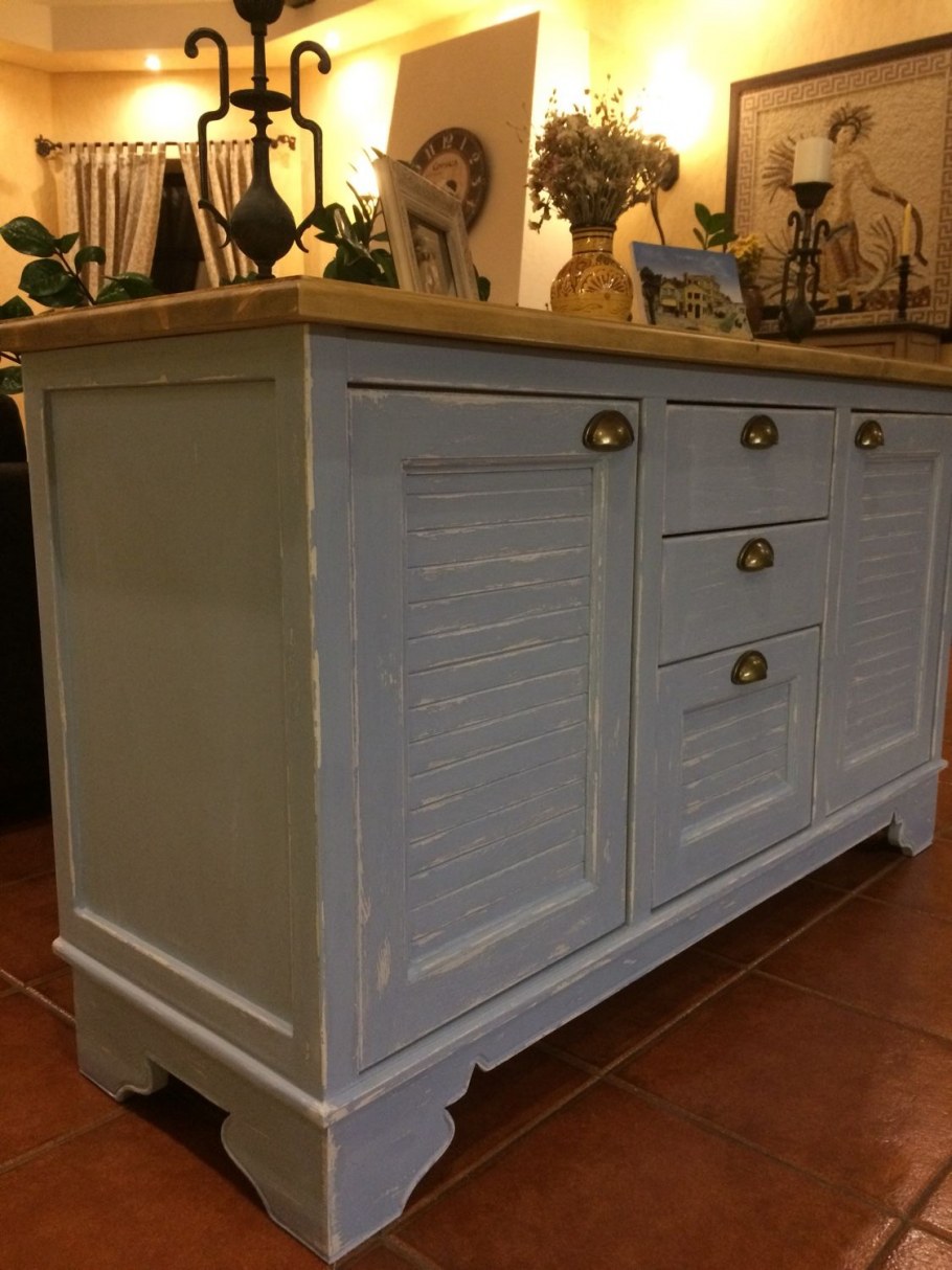 Комод в средиземноморском стиле