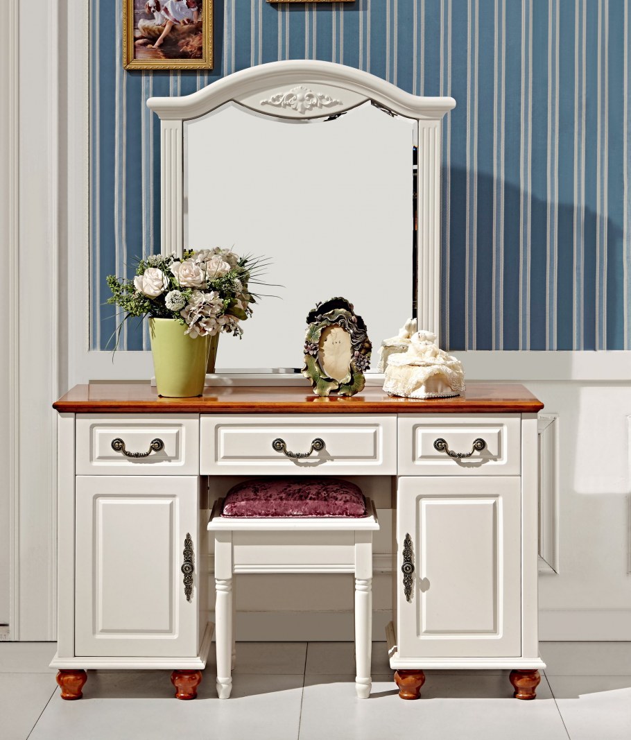 Тумбочка в средиземноморском стиле