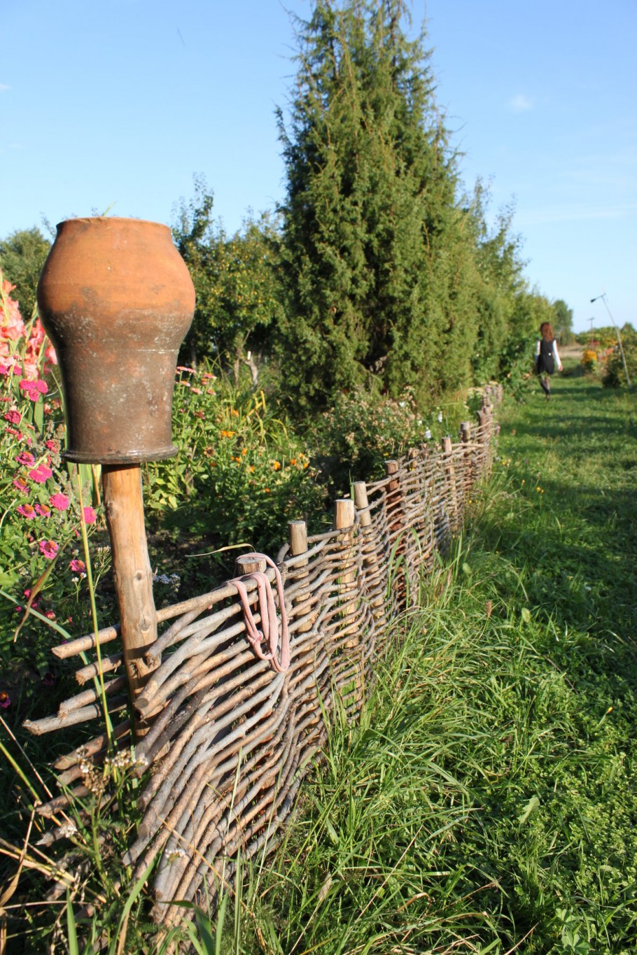 Деревенская изгородь