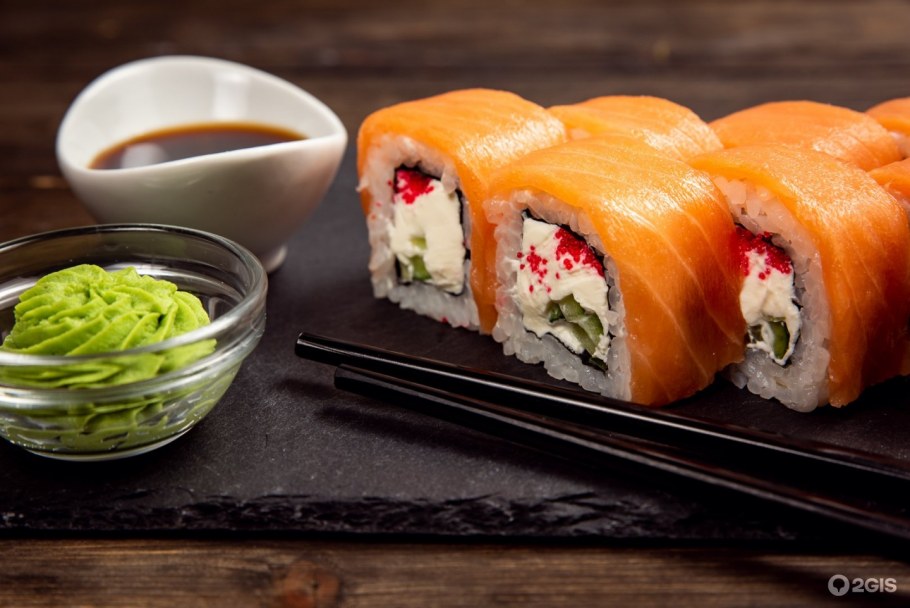 Реклама суши и роллов