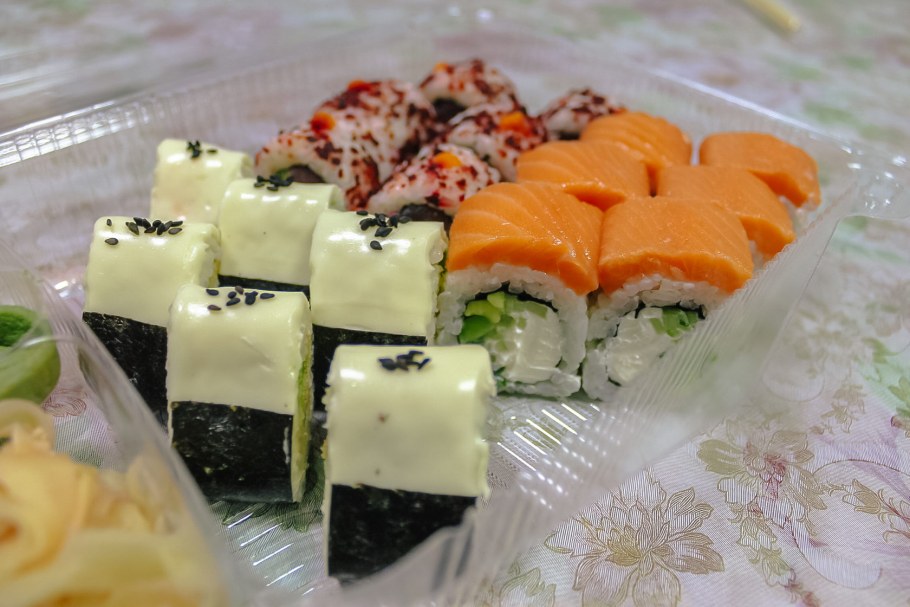 Роллы сервировка