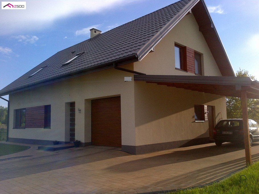 Аккуратный домик с гаражом