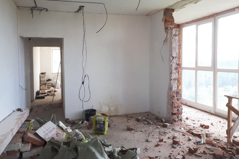 Демонтаж стен и перегородок