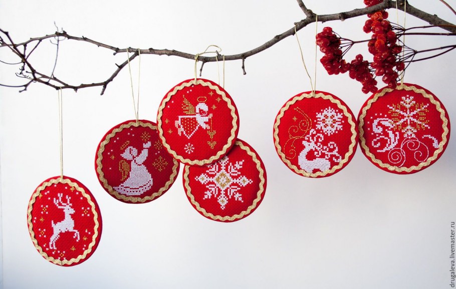 Новогодние украшения для вышивок
