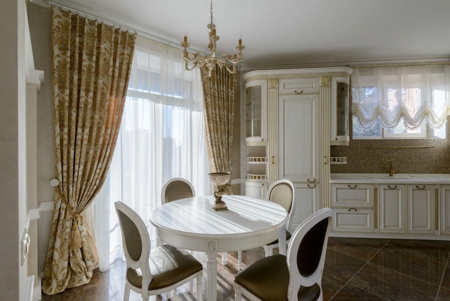 Шторы в неоклассическом интерьере
