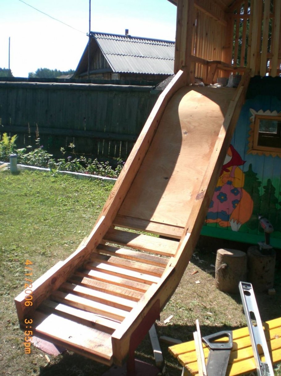 Горка из фанеры