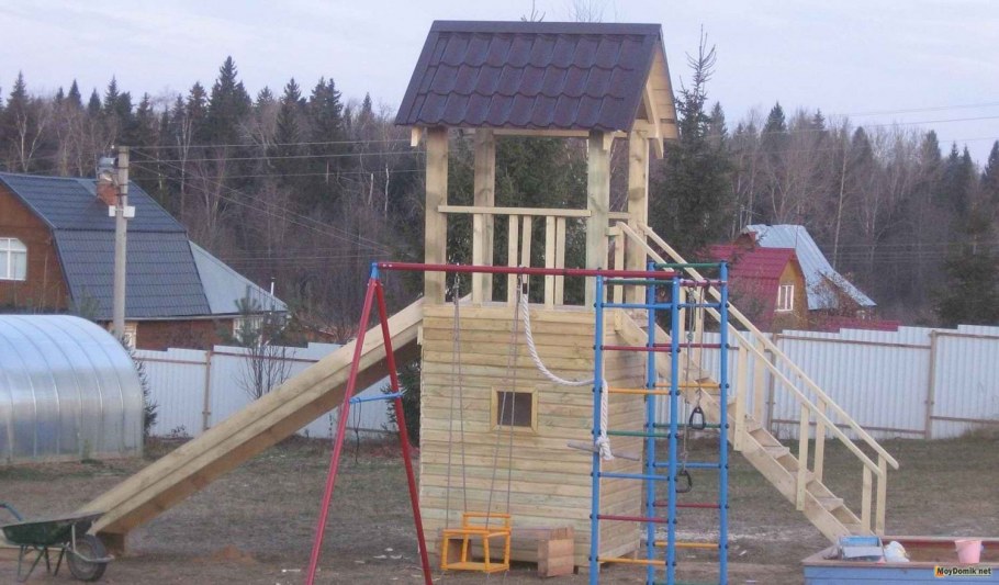 Самодельная горка для детей на даче