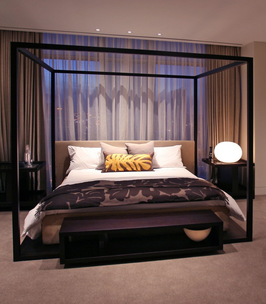 Спальная кровать с подсветкой