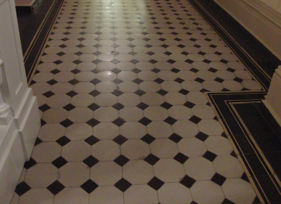 Шахматная метлахская плитка