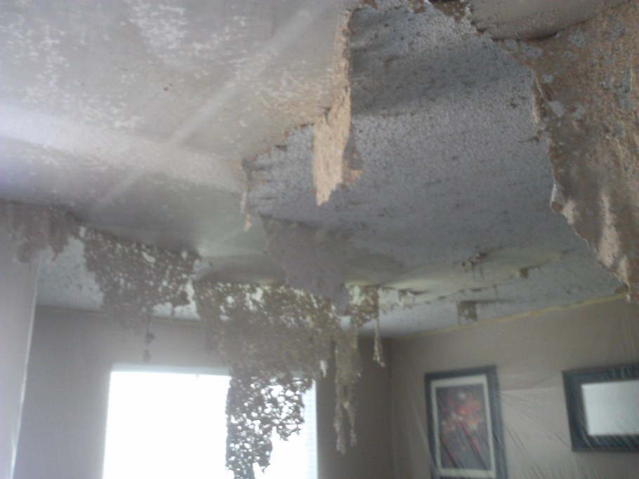 Сырость на потолке