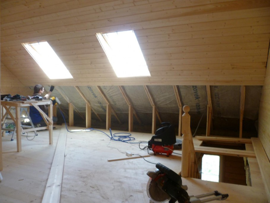 Черновая отделка мансарды