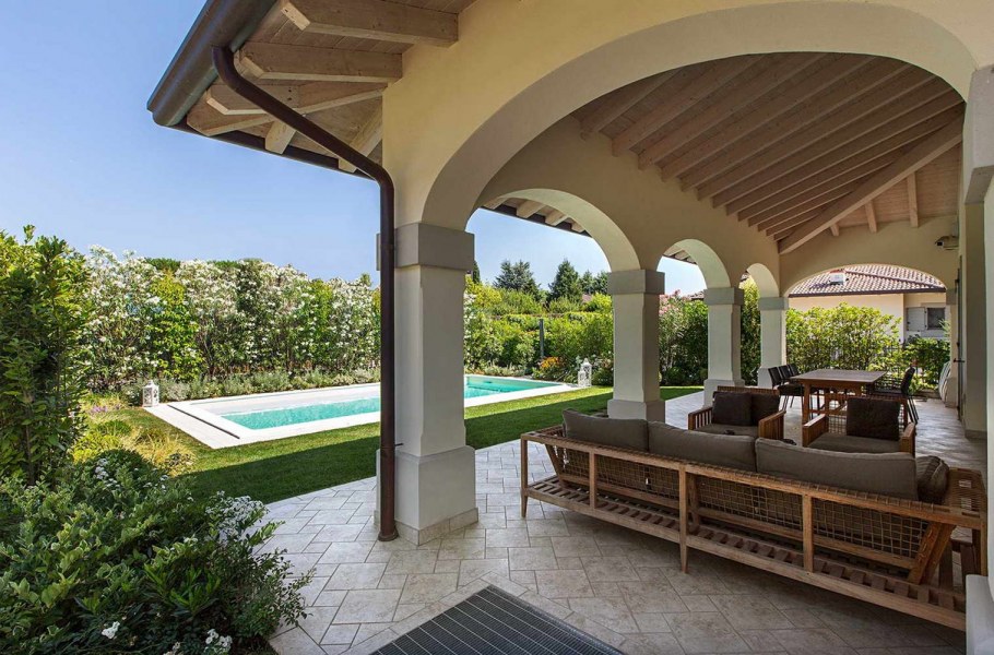 Перголы в Испании