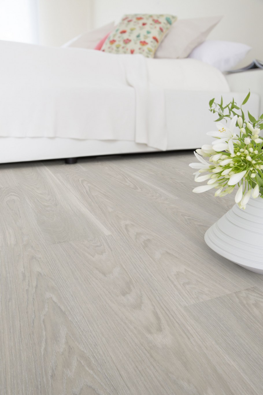 Ламинат Kronotex дуб светлый Марко d 4752