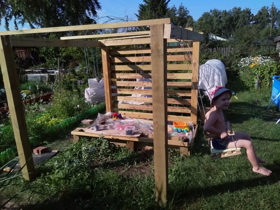 Лазейки для детей своими руками на даче