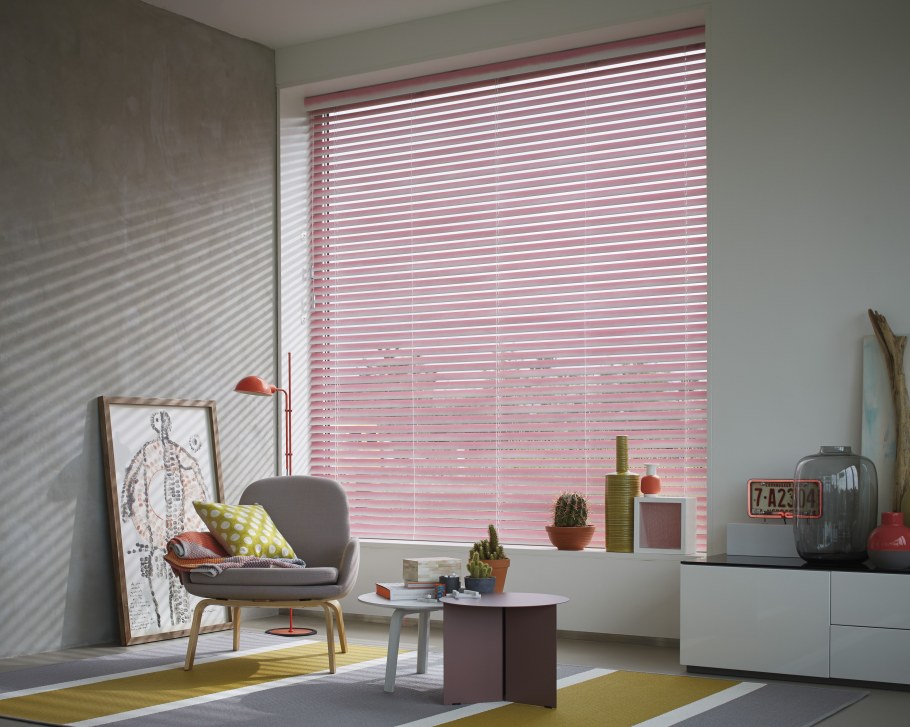 Жалюзи светло розовый