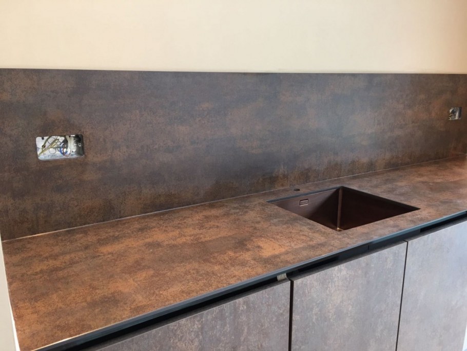 Столешница и фартук из керамогранита