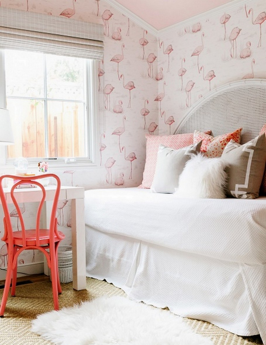 Розовая детская комната интерьер