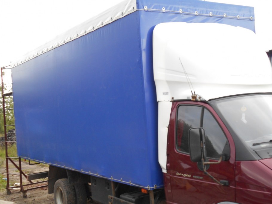 Порванный тент на газели