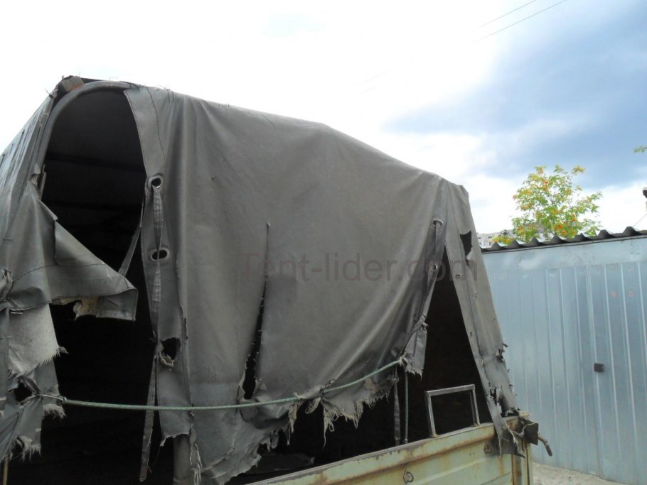 Грузовик с тентом