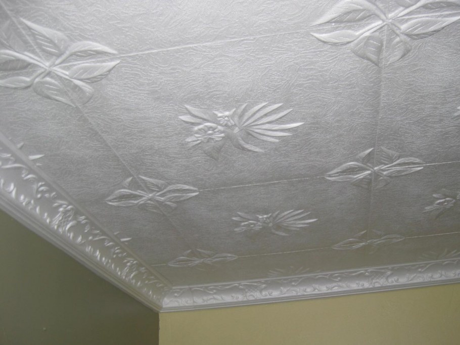 Флизелиновые обои на потолок