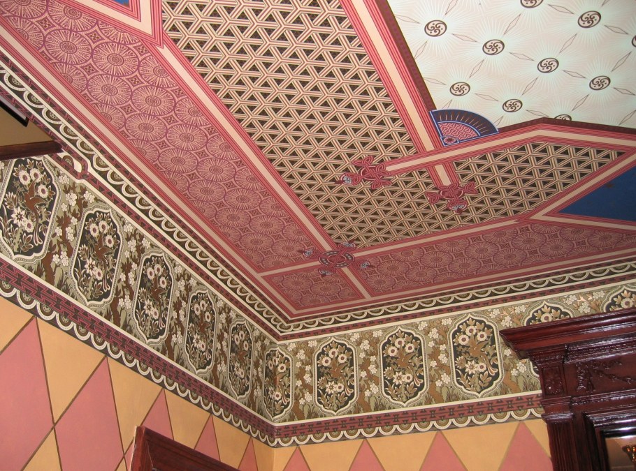 Оклейка стен