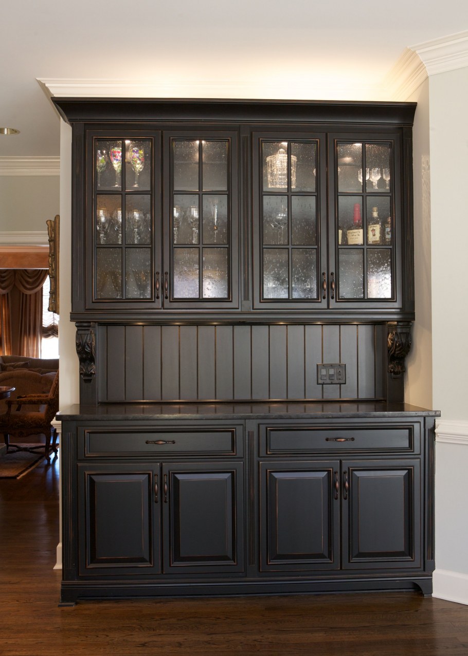 Буфет на кухню в неоклассическом стиле