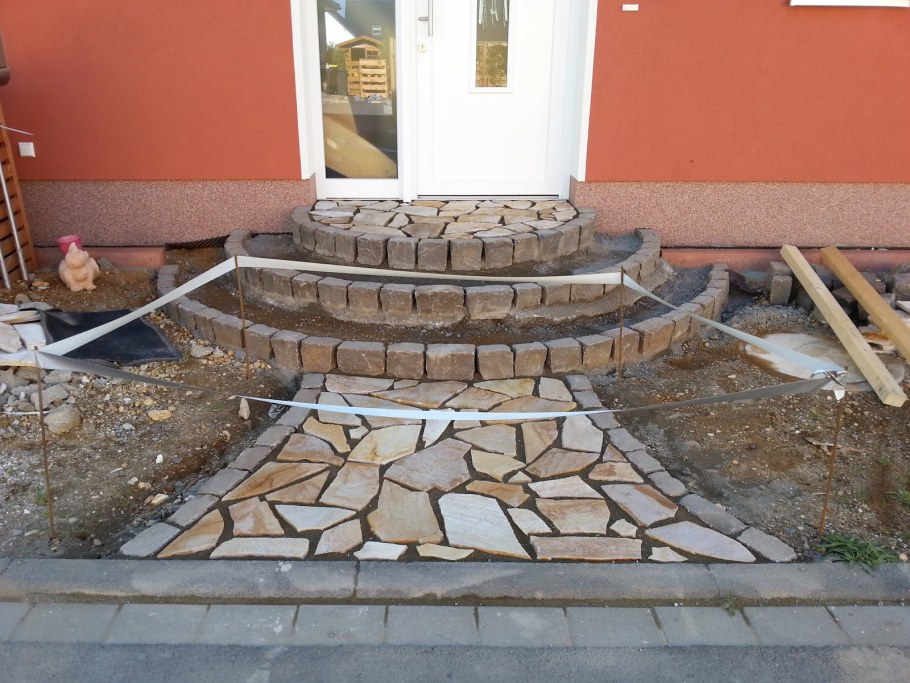 Порожки в частном доме из бетона