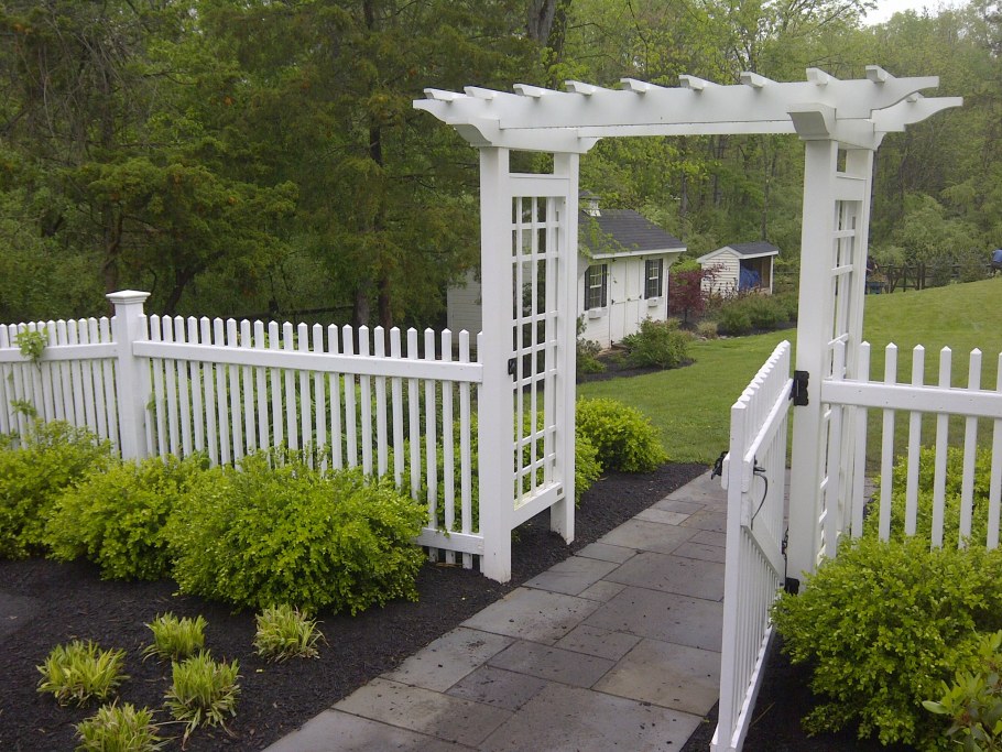 Забор для зонирования участка