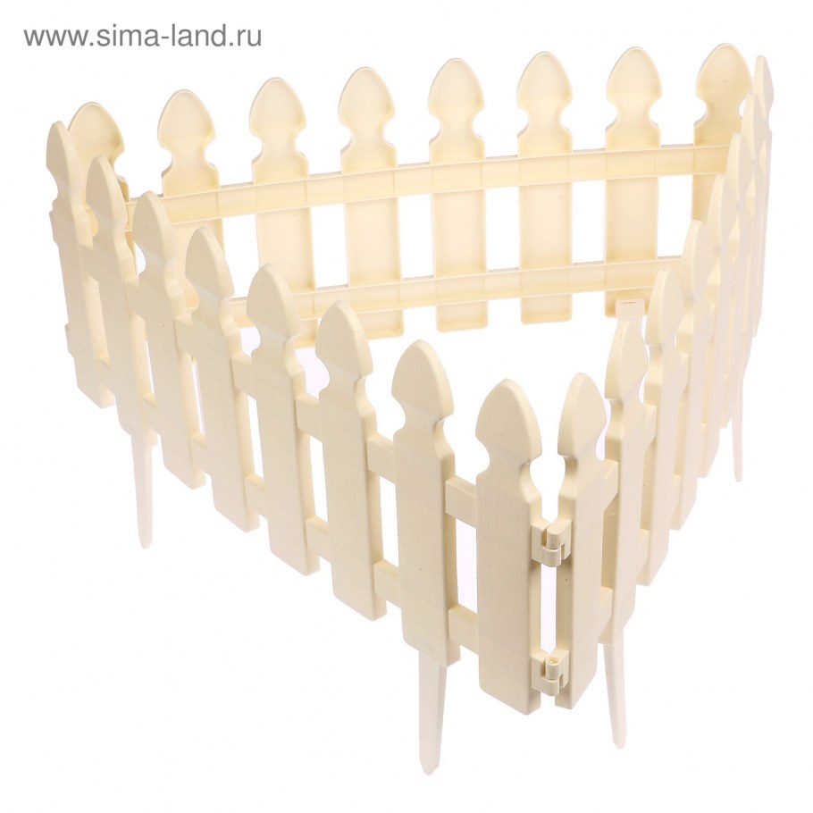 Декоративная решетка в ландшафте