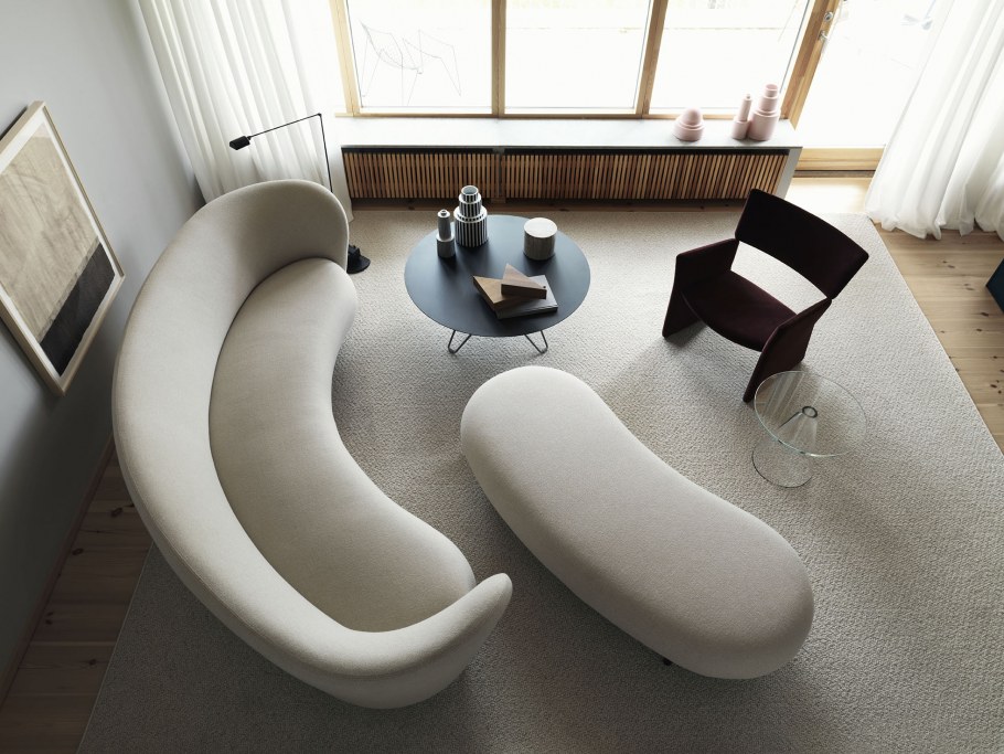 Дизайнерский овальный диван