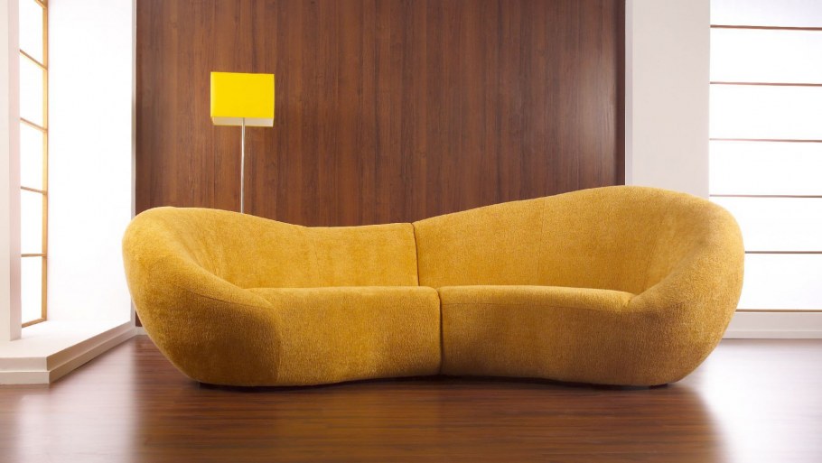 Полукруглый диван желтый