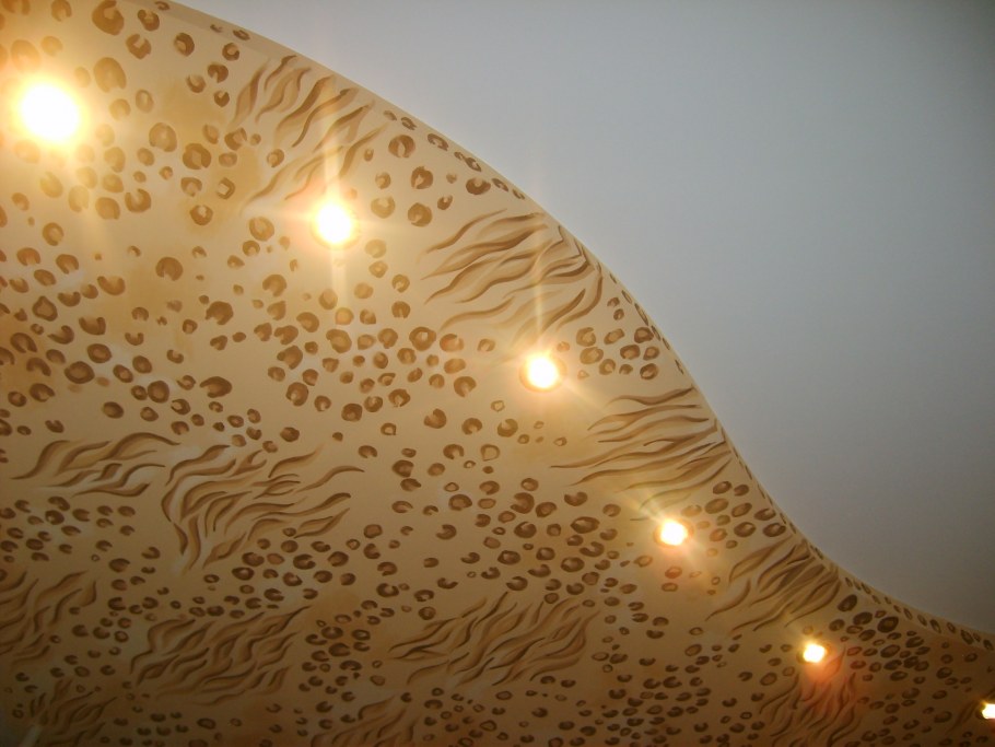 Фактурные натяжные потолки