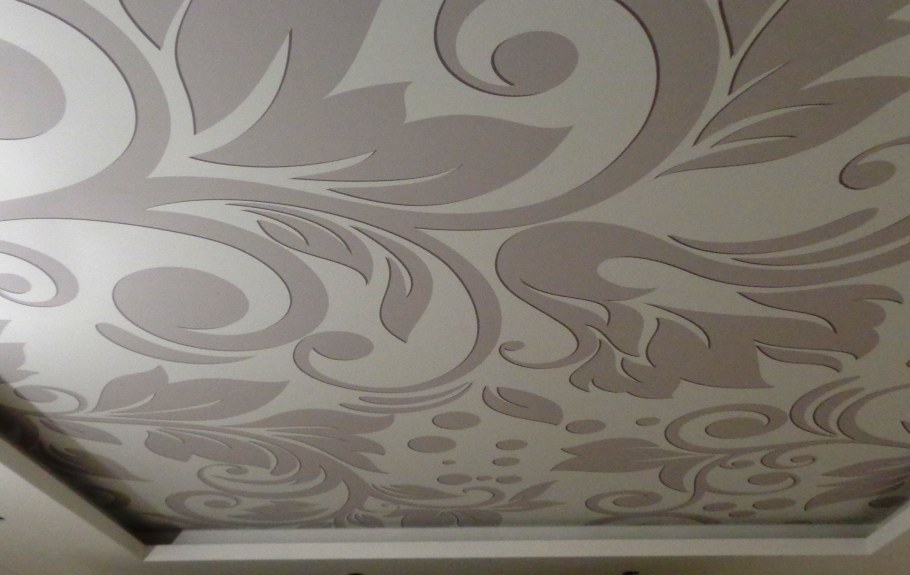 Фактурные натяжные потолки