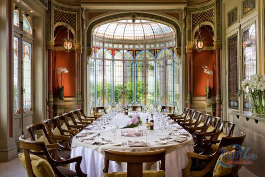 Chateau de Bagnols отель