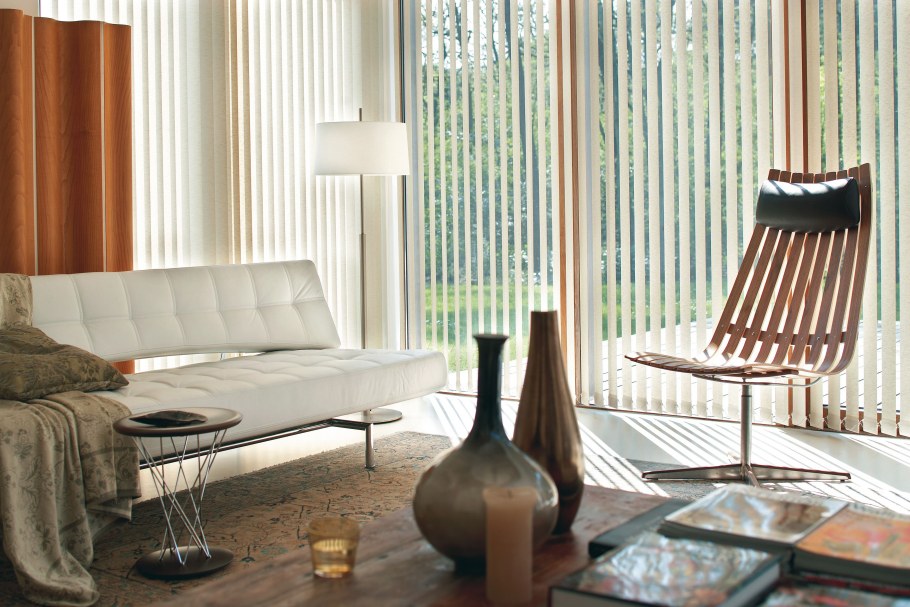 Вертикальные жалюзи в интерьере лофт