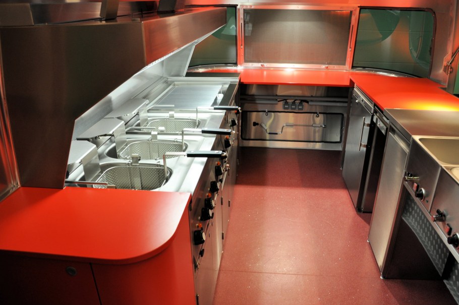 Кухонный остров угловой