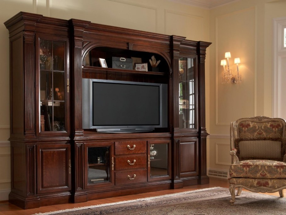 Итальянская стенка риомбини 1762 из массива