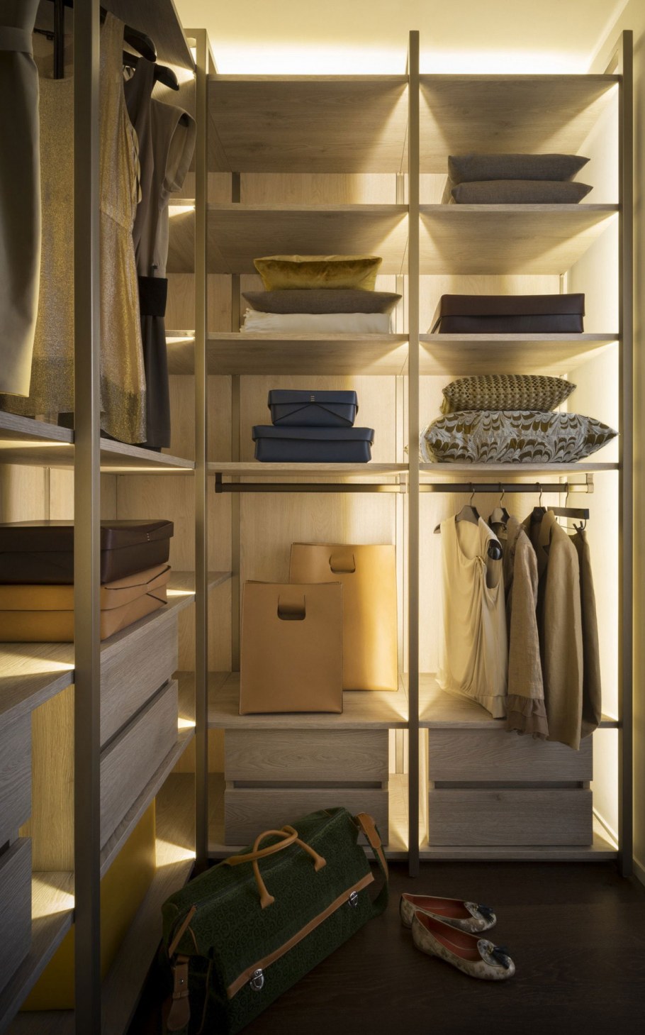 Полочки для гардеробной