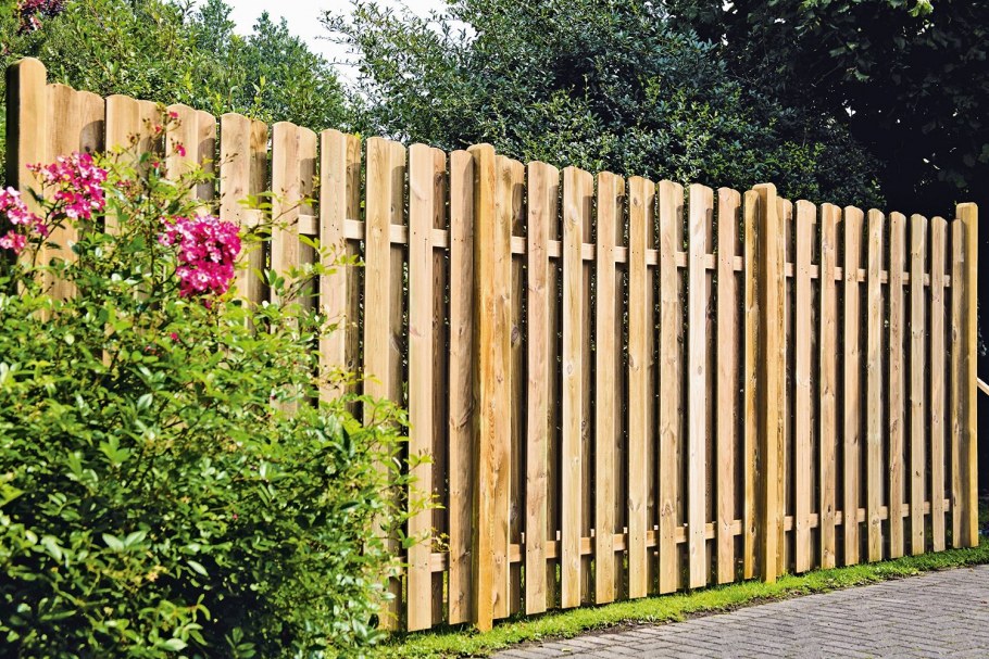 Деревянный забор