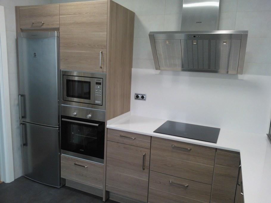 Розетка Evoline r-Dock