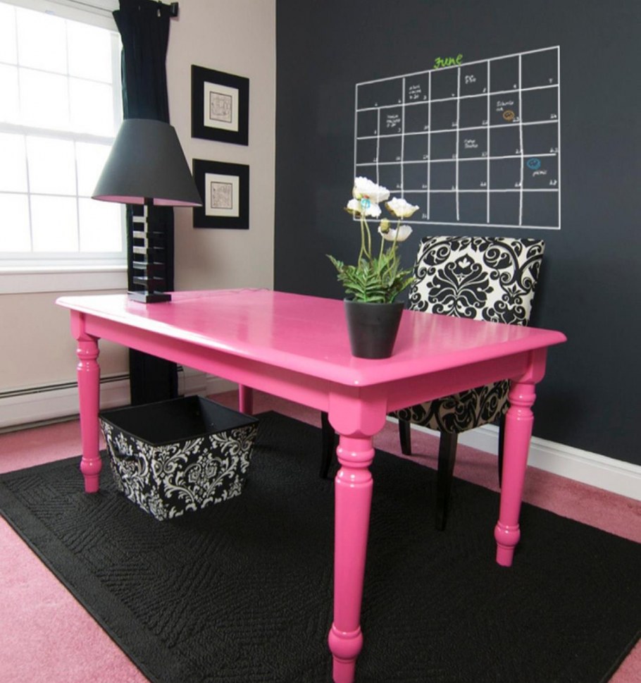 Черно розовый интерьер